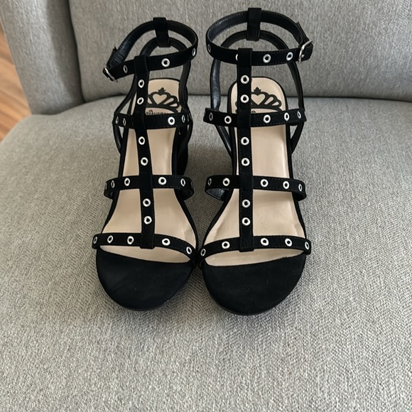 Sandals - Picture 5 of 6